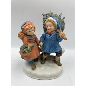 Avon First Edition 1981 Christmas Memories Sharing the Christmas Spirit Figurine